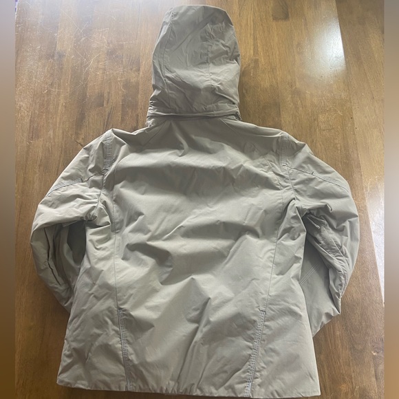 FERA Thermolite Ski Jacket, Size 8 - Picture 4 of 16